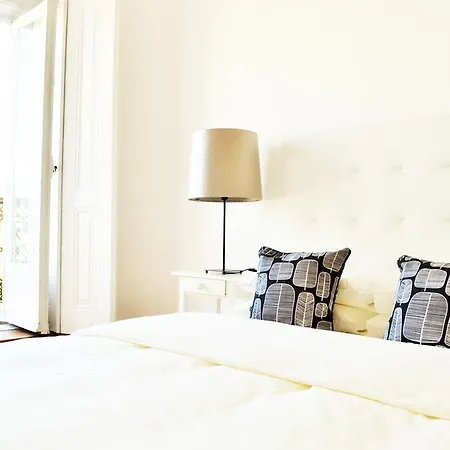 Feeling Chiado 15 Гостевой дом 4*
