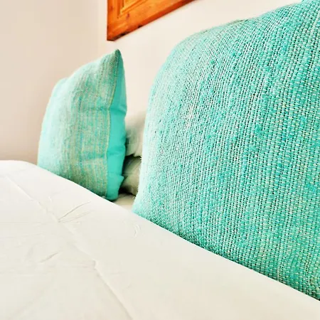 Guest house Feeling Chiado 15 2*